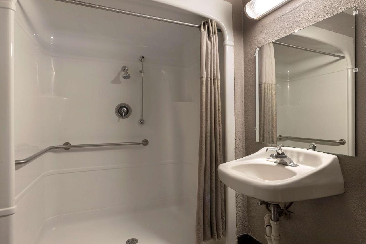 Motel 6-San Antonio, Tx - West Seaworld Экстерьер фото